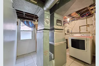 43 McAlester Avenue, Hicksville, NY 11801 - Photo 19