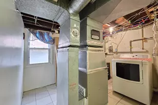 43 McAlester Ave, Hicksville, NY 11801 - Photo 19