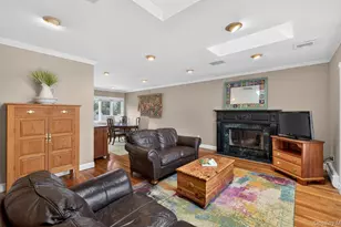 6 Wren Dr, Woodbury, NY 11797 - Photo 9