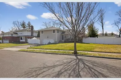 6 Wren Drive, Woodbury, NY 11797 - Photo 3