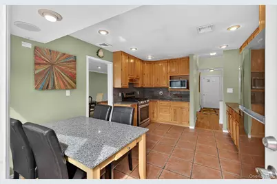 6 Wren Drive, Woodbury, NY 11797 - Photo 19