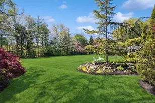 4 Astor Ct, Dix Hills, NY 11746 - Photo 39