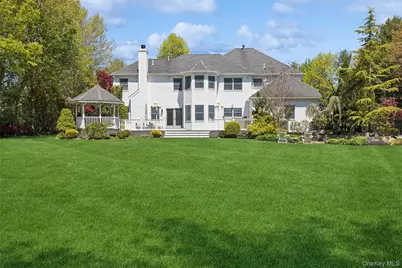 4 Astor Court, Dix Hills, NY 11746 - Photo 3