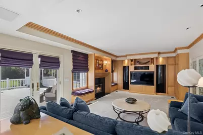 4 Astor Court, Dix Hills, NY 11746 - Photo 19