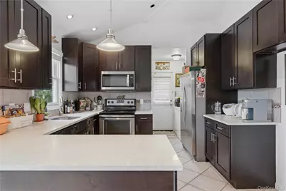 5 Argonne Road W, Hampton Bays, NY 11946 - Photo 7