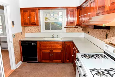 138 Chestnut Street, Lynbrook, NY 11563 - Photo 13