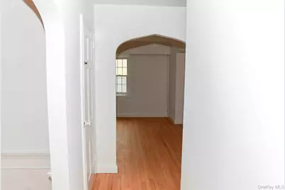 138 Chestnut Street, Lynbrook, NY 11563 - Photo 3