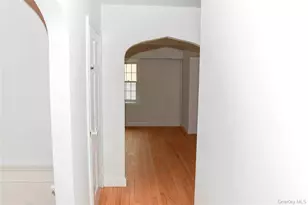 138 Chestnut St, Lynbrook, NY 11563 - Photo 3