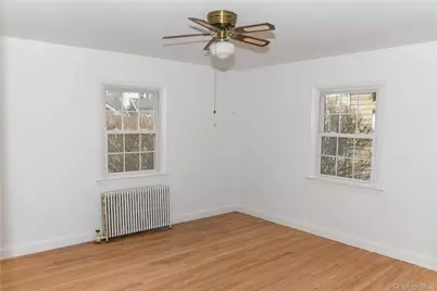 138 Chestnut Street, Lynbrook, NY 11563 - Photo 23