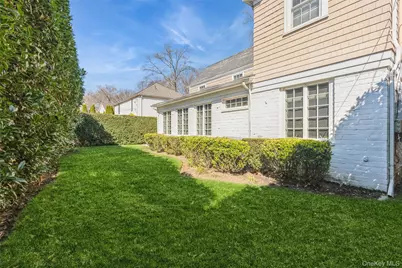 46 Wyatt Road, Garden City, NY 11530 - Photo 31