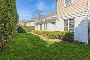 46 Wyatt Rd, Garden City, NY 11530 - Photo 31