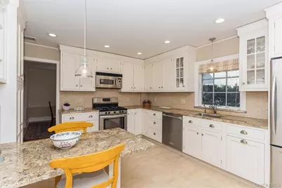 46 Wyatt Road, Garden City, NY 11530 - Photo 11