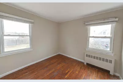 855 Pease Lane, West Islip, NY 11795 - Photo 15