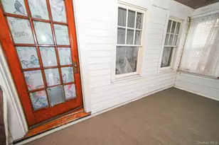 70-25 71st Pl, Glendale, NY 11385 - Photo 13