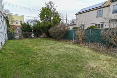 7025 71st Place, Glendale, NY 11385 - Photo 11