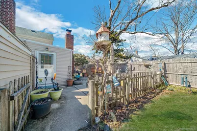 43 Wiggins Avenue, Patchogue, NY 11772 - Photo 7