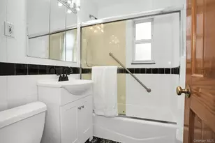 198-28 Pompeii Ave, Hollis, NY 11423 - Photo 11