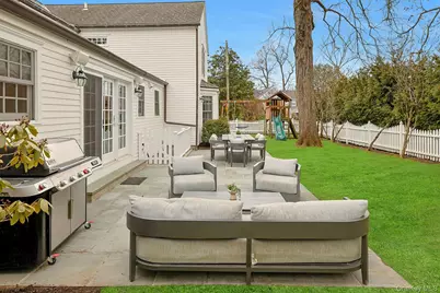 250 Mamaroneck Road, Scarsdale, NY 10583 - Photo 29