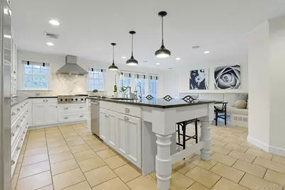 250 Mamaroneck Road, Scarsdale, NY 10583 - Photo 9