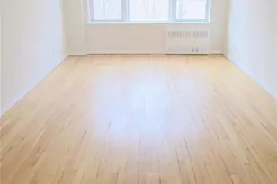 4320 Van Cortlandt Park E, Bronx, NY 10470 - Photo 5