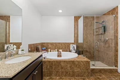 17 Woodrose Court, Middletown, NY 10940 - Photo 19