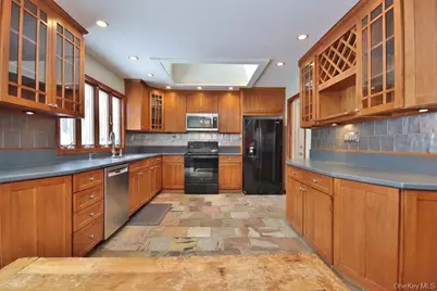 9 Crescent Lane, Putnam Valley, NY 10579 - Photo 3