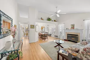 16 Huntington Ct, Ridge, NY 11961 - Photo 5