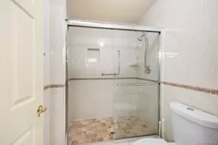 16 Huntington Ct, Ridge, NY 11961 - Photo 31