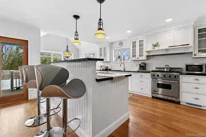 10 Foxboro Road, East Quogue, NY 11946 - Photo 13