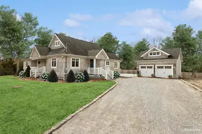 10 Foxboro Road, East Quogue, NY 11946 - Photo 1