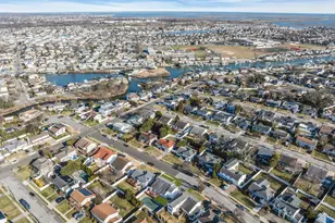 2505 Walters Ct, Bellmore, NY 11710 - Photo 43