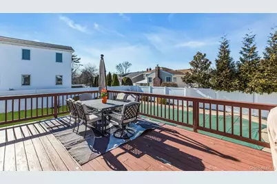 2505 Walters Court, Bellmore, NY 11710 - Photo 29