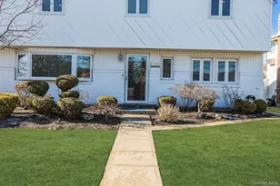 2505 Walters Ct, Bellmore, NY 11710 - Photo 3