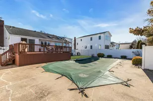 2505 Walters Ct, Bellmore, NY 11710 - Photo 33