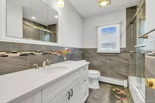 2505 Walters Ct, Bellmore, NY 11710 - Photo 19