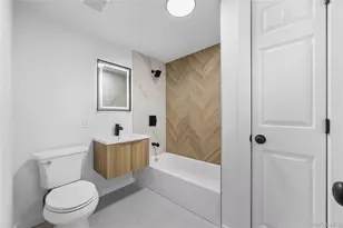 119 E Pennywood Ave, Roosevelt, NY 11575 - Photo 17