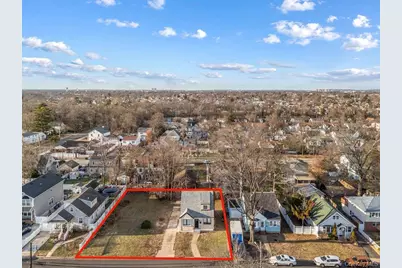 119 E Pennywood Avenue, Roosevelt, NY 11575 - Photo 3