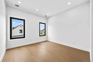 48 Martin Ln, Westbury, NY 11590 - Photo 23