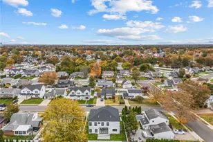 48 Martin Ln, Westbury, NY 11590 - Photo 29