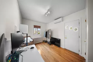 26-23 Utopia Pkwy, Flushing, NY 11358 - Photo 11