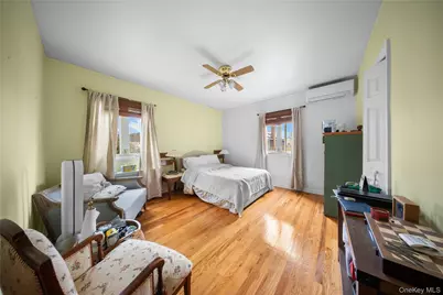 2623 Utopia Parkway, Flushing, NY 11358 - Photo 13