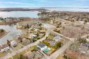 40 Waters Edge Rd, Southampton, NY 11968 - Photo 45