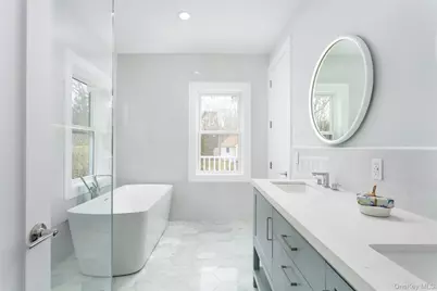 40 Waters Edge Road, Southampton, NY 11968 - Photo 23