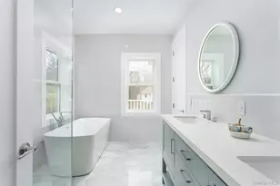 40 Waters Edge Rd, Southampton, NY 11968 - Photo 23