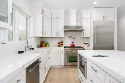 40 Waters Edge Road, Southampton, NY 11968 - Photo 7