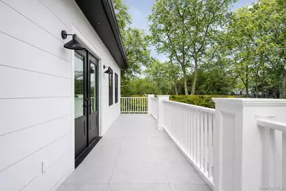 40 Waters Edge Road, Southampton, NY 11968 - Photo 29