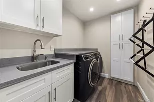 154-96 Riverside Dr, Whitestone, NY 11357 - Photo 21