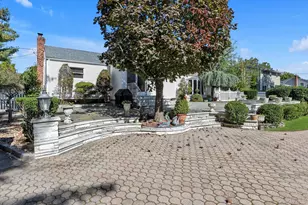 14 Yeoman Dr, East Northport, NY 11731 - Photo 21