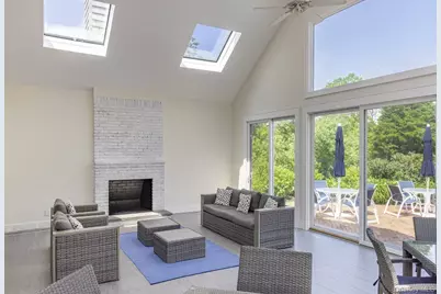 61 Huckleberry Lane, East Hampton, NY 11937 - Photo 21