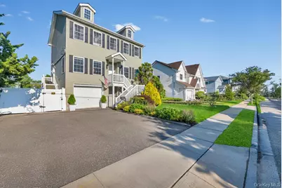 49 Lester Avenue, Freeport, NY 11520 - Photo 3